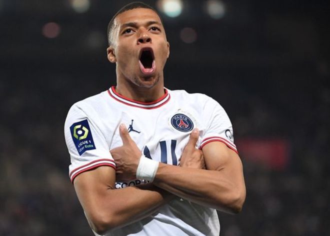 火箭拒爆冷！杜兰特28+10很开心，阿门两人立大功，申京23+11全队第一