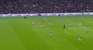 爱德华兹半场11分，离第三年轻万分先生仅差12分！骑士队4分领先