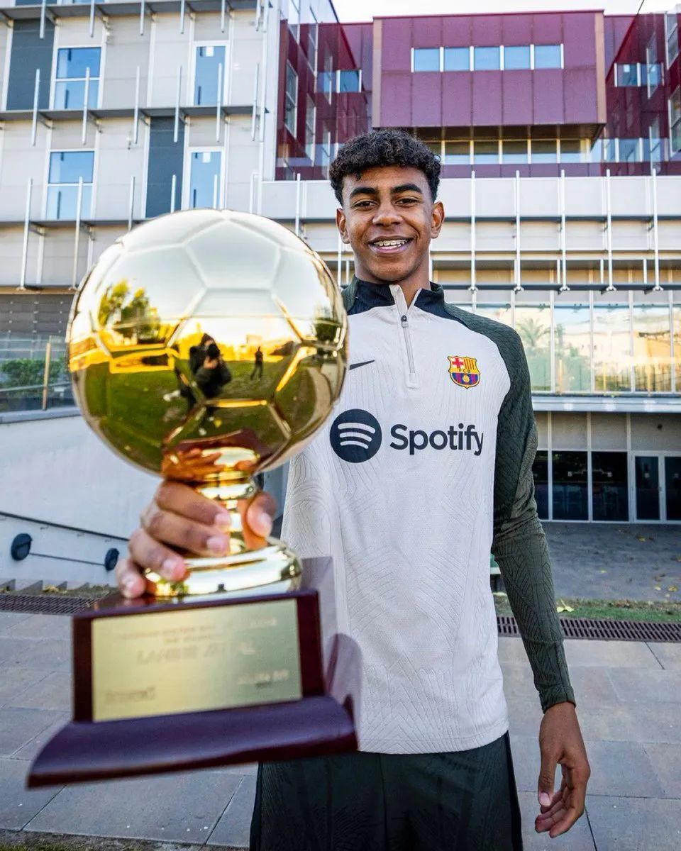 对话2025斗鱼黄金大奖赛冠军队长君墨，斗鱼平台独家自制电竞IP再发力